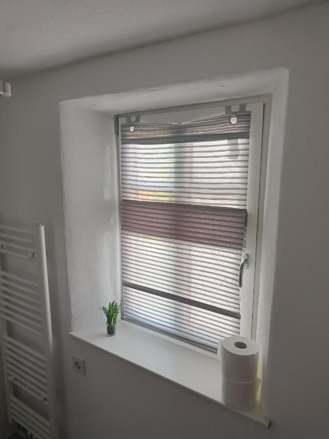 Apartments & Moeblierte Zimmer In Kahl Am Main, Kontaktloser Self Check-In, W-Lan, Schreibtisch, Duschbad, Kuechenzeile, Pkw-Plaetze Buitenkant foto