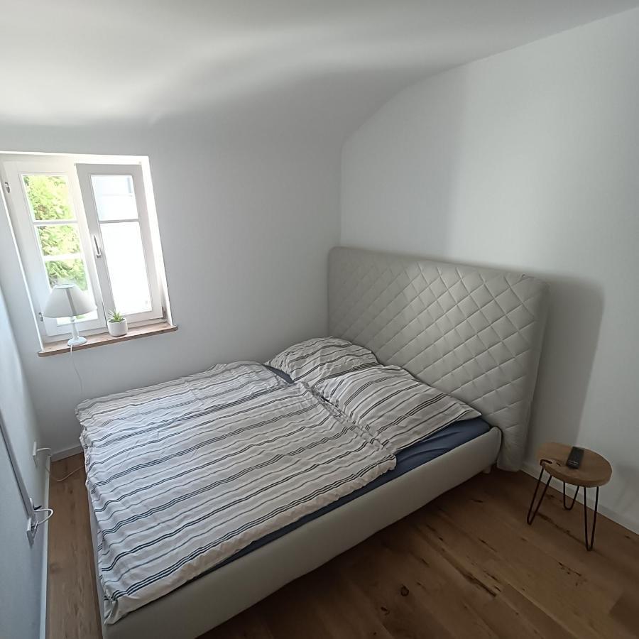 Apartments & Moeblierte Zimmer In Kahl Am Main, Kontaktloser Self Check-In, W-Lan, Schreibtisch, Duschbad, Kuechenzeile, Pkw-Plaetze Buitenkant foto