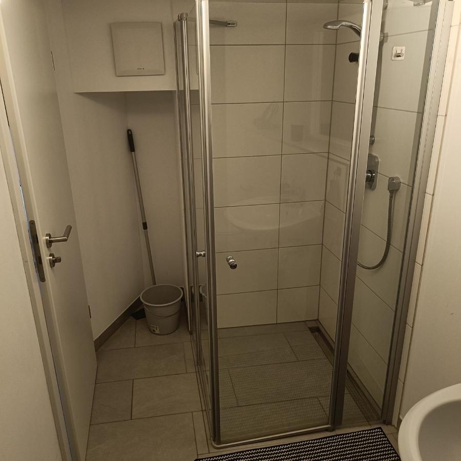 Apartments & Moeblierte Zimmer In Kahl Am Main, Kontaktloser Self Check-In, W-Lan, Schreibtisch, Duschbad, Kuechenzeile, Pkw-Plaetze Buitenkant foto