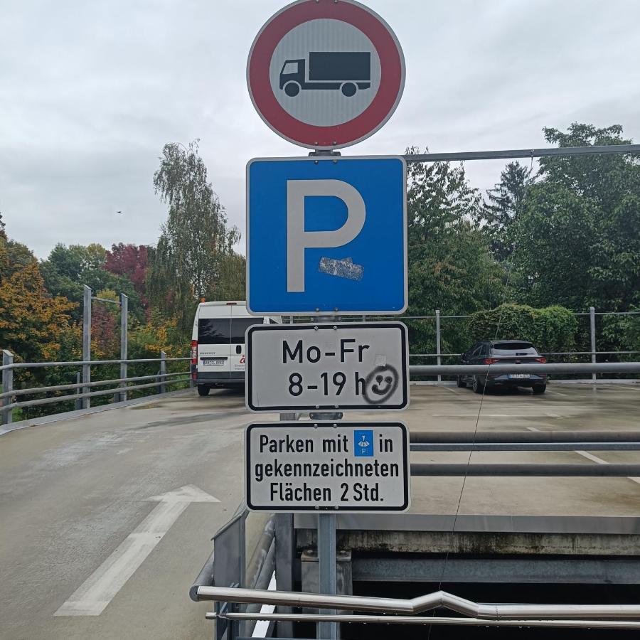 Apartments & Moeblierte Zimmer In Kahl Am Main, Kontaktloser Self Check-In, W-Lan, Schreibtisch, Duschbad, Kuechenzeile, Pkw-Plaetze Buitenkant foto