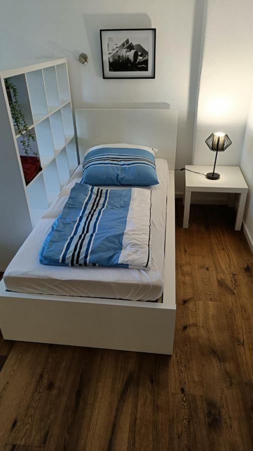 Apartments & Moeblierte Zimmer In Kahl Am Main, Kontaktloser Self Check-In, W-Lan, Schreibtisch, Duschbad, Kuechenzeile, Pkw-Plaetze Buitenkant foto