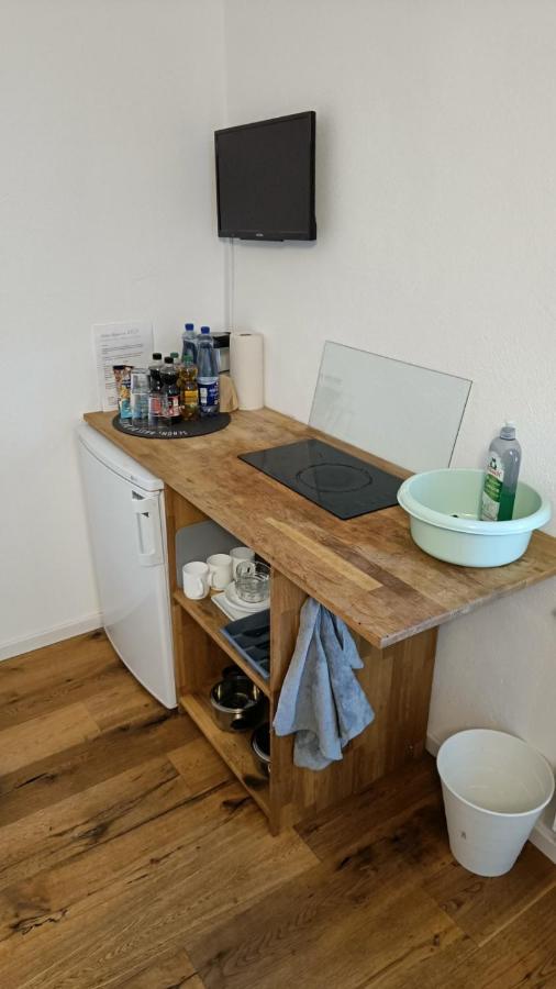 Apartments & Moeblierte Zimmer In Kahl Am Main, Kontaktloser Self Check-In, W-Lan, Schreibtisch, Duschbad, Kuechenzeile, Pkw-Plaetze Buitenkant foto